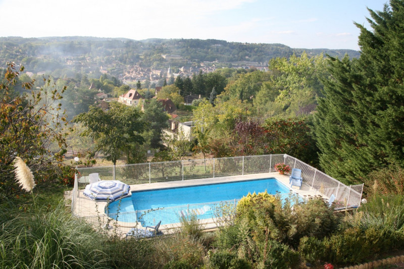 MAISON DES CERISIERS-PISCINE JARDIN